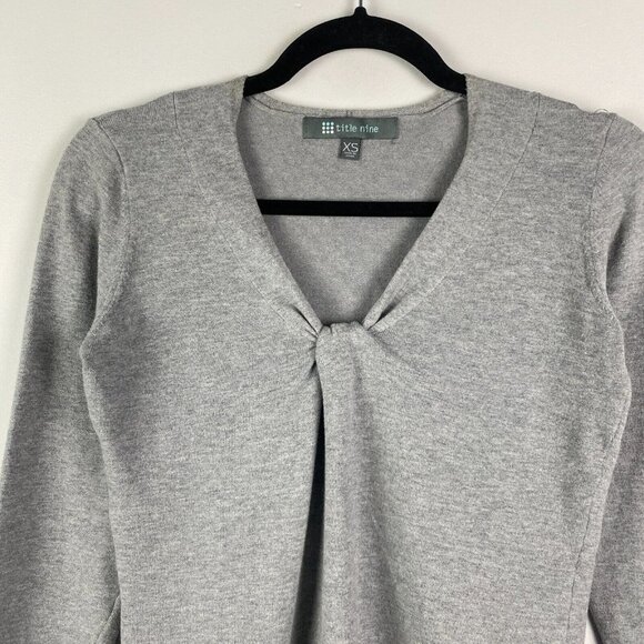 Title Nine Twist Knot Front Pullover Sweater XS Gray Crop - Picture 2 of 10